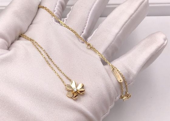 18K oro a forma di fiore elegante Diamond Necklace With Round Diamonds
